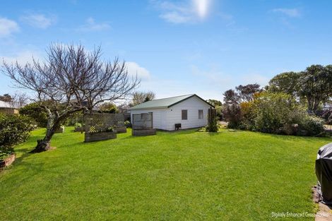 Photo of property in 27 Sackville Street, Martinborough, 5711