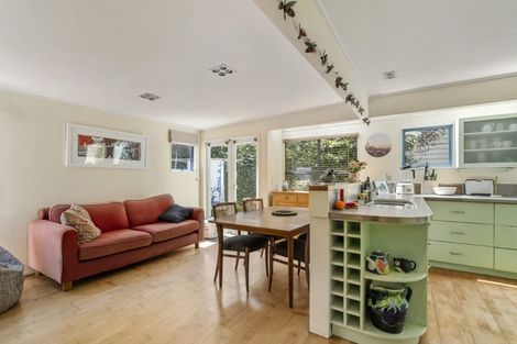 Photo of property in 2/34 Seabreeze Road, Narrow Neck, Auckland, 0624