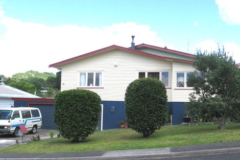 Photo of property in 12 Macnay Way, Murrays Bay, Auckland, 0630