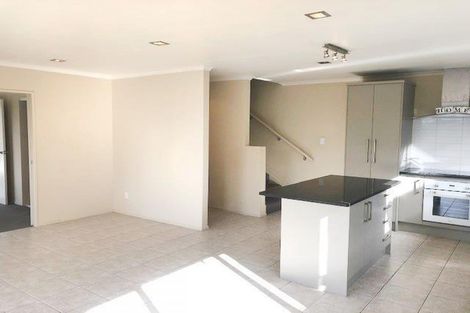 Photo of property in 9 Travis View Drive, Fairview Heights, Auckland, 0632