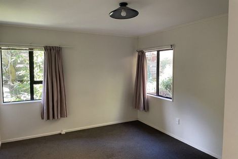 Photo of property in 8a Parsons Glen, Karori, Wellington, 6012