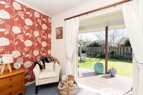 Photo of property in 52 Waterford Road, Fitzroy, Hamilton, 3206
