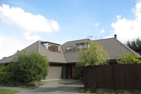 Photo of property in 71 Carruthers Street, Ilam, Christchurch, 8041