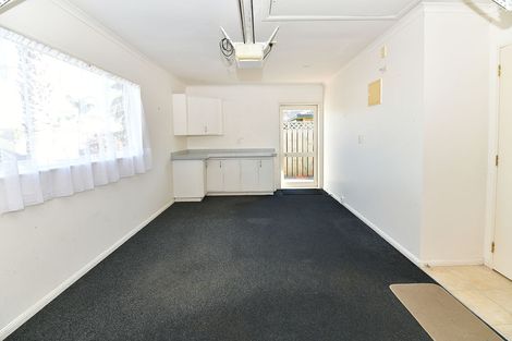 Photo of property in 22 Dan Tori Place, Orewa, 0931