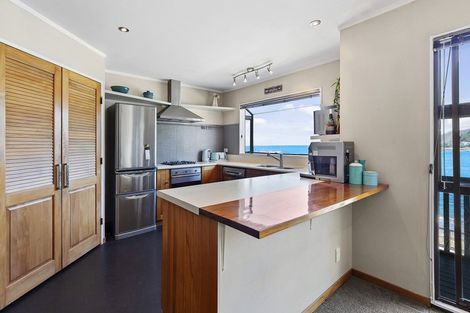 Photo of property in 26 Owhiro Bay Parade, Owhiro Bay, Wellington, 6023