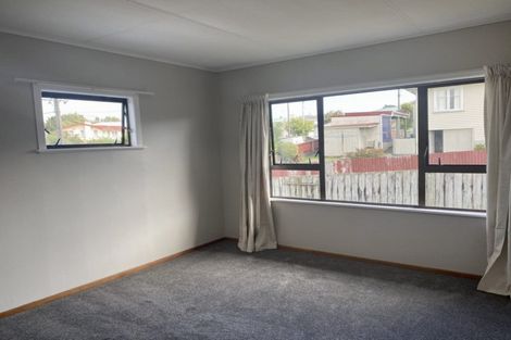 Photo of property in 8 Hughson Street, Waitara, 4320