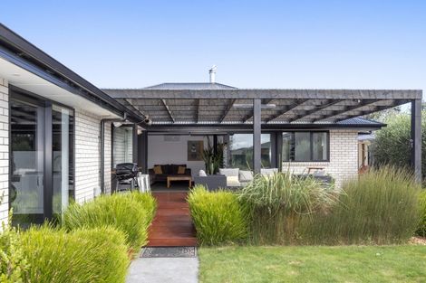 Photo of property in 17 Chipping Lane, Redwood, Christchurch, 8051