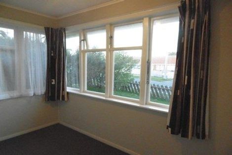 Photo of property in 33 Jillett Street, Titahi Bay, Porirua, 5022