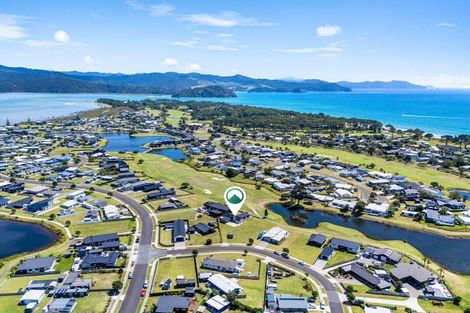 Photo of property in 105 Rangiora Crescent, Matarangi, Whitianga, 3592