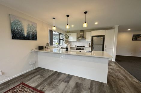 Photo of property in 5 Kerrigan Crescent, Wallaceville, Upper Hutt, 5018