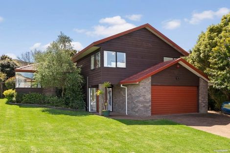 Photo of property in 5 Spears Place, Botany Downs, Auckland, 2010