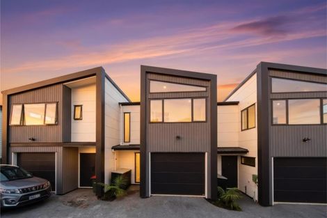 Photo of property in 2/7 Tapu Road, Huapai, Kumeu, 0810