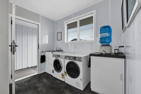 Photo of property in 6 Davidson Street, Hawera, 4610