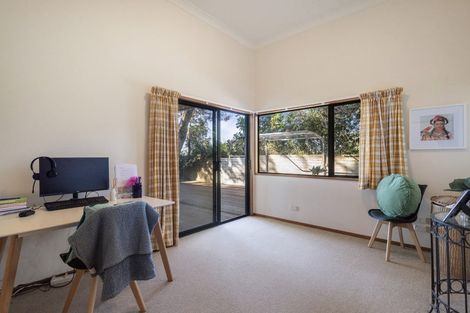 Photo of property in 19 View Road, Campbells Bay, Auckland, 0630