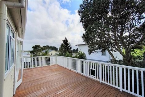 Photo of property in 1 Saltaire Street, Avondale, Auckland, 1026