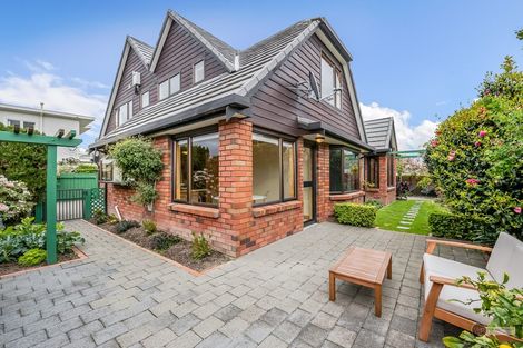 Photo of property in 14 Bellevue Road, Woburn, Lower Hutt, 5010