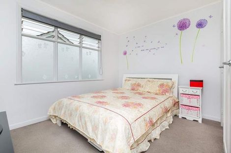 Photo of property in 1556 Great North Road, Waterview, Auckland, 1026