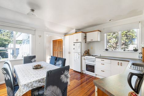 Photo of property in 521 Mangorei Road, Highlands Park, New Plymouth, 4312