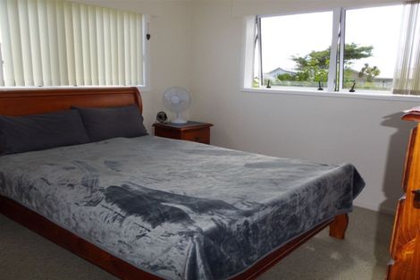 Photo of property in 39 West Crescent, Te Puru, Thames, 3575