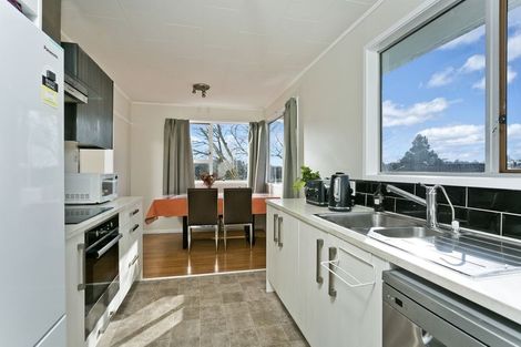 Photo of property in 2/1 Cantina Avenue, Bayview, Auckland, 0629