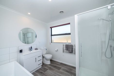 Photo of property in 47 Burgundy Drive, Martinborough, 5711