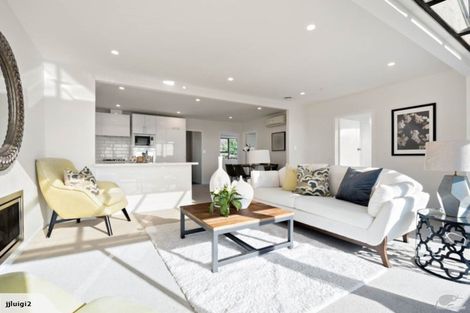 Photo of property in 1/31 Browns Bay Road, Browns Bay, Auckland, 0630