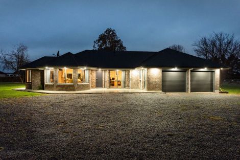 Photo of property in 12 Totaramahonga Road, Dannevirke, 4972