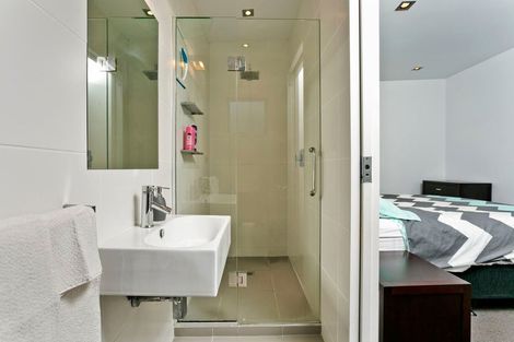 Photo of property in 16c Charmaine Road, Torbay, Auckland, 0630