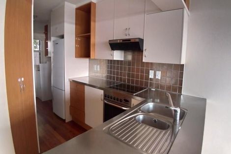 Photo of property in 2/198 Hurstmere Road, Takapuna, Auckland, 0622