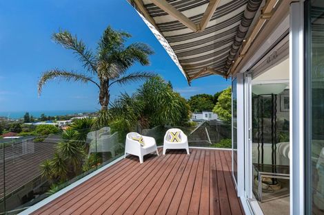 Photo of property in 2/5a Galaxy Drive, Mairangi Bay, Auckland, 0630
