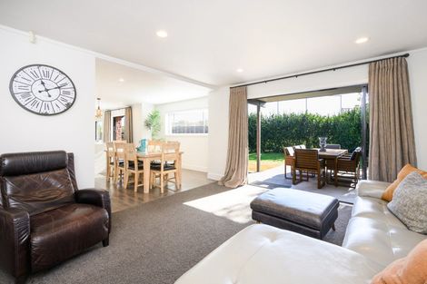 Photo of property in 281 Fitzherbert Avenue, West End, Palmerston North, 4410