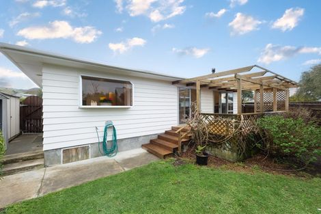 Photo of property in 9a Awatea Avenue, Paraparaumu, 5032