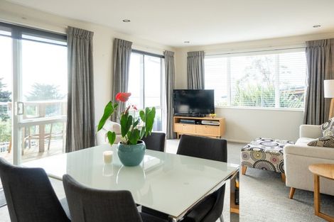Photo of property in 4 The Rise, Mount Pleasant, Christchurch, 8081