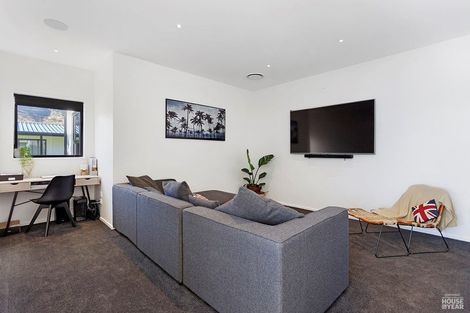 Photo of property in 72a Port Hills Road, Heathcote Valley, Christchurch, 8022