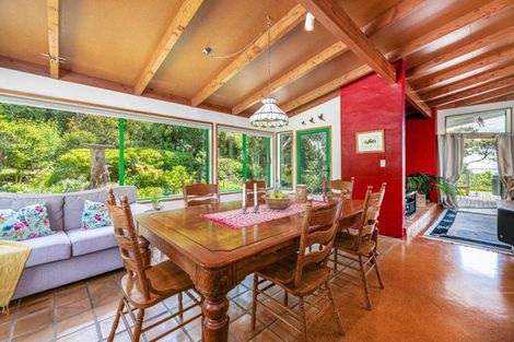 Photo of property in 149 Cornwallis Road, Cornwallis, Auckland, 0604