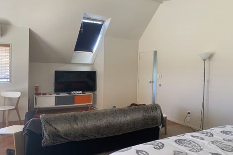 Photo of property in 2c Braemar Road, Castor Bay, Auckland, 0620