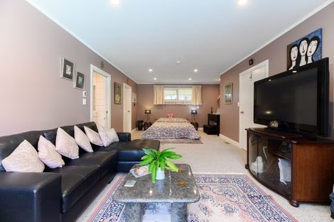 Photo of property in 19 Dudding Avenue, Northcote, Auckland, 0627