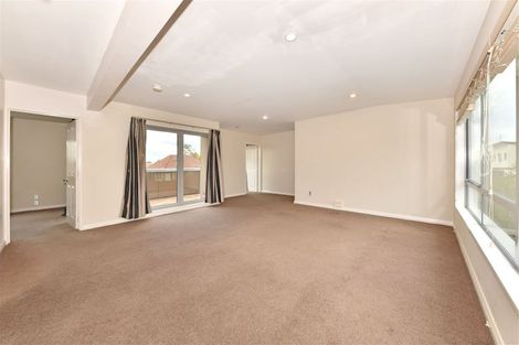 Photo of property in 8d Broadbent Street, Riccarton, Christchurch, 8041