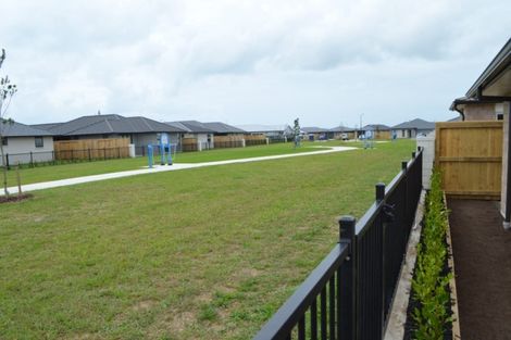 Photo of property in 16 Naeo Close, Papamoa Beach, Papamoa, 3118