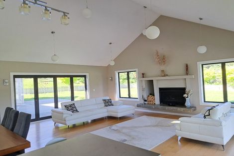 Photo of property in 79 Kakariki Way, Whitemans Valley, Upper Hutt, 5371