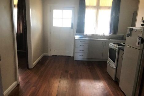 Photo of property in 6 Young Street, New Plymouth, 4310