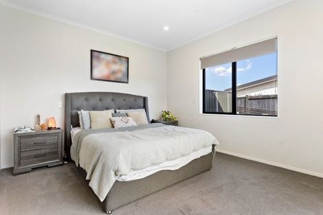 Photo of property in 180 Jutland Road, Pukekohe, 2120