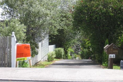 Photo of property in 2/68 Aberdeen Road, Campbells Bay, Auckland, 0620