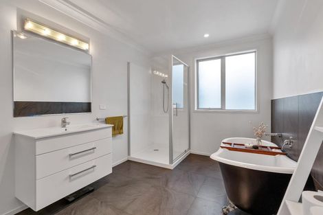 Photo of property in 169 Upper Pitone Road, Pitone, New Plymouth, 4374