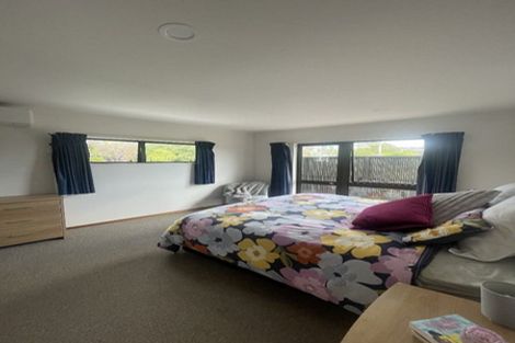Photo of property in 2/16 Kiteroa Terrace, Rothesay Bay, Auckland, 0630