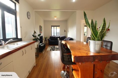 Photo of property in 5 Julian Road, Warea, New Plymouth, 4381