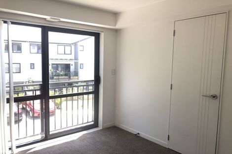 Photo of property in 22 Peony Mews, Oteha, Auckland, 0632