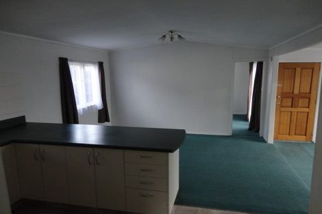 Photo of property in 19 Archibald Road, Kelston, Auckland, 0602