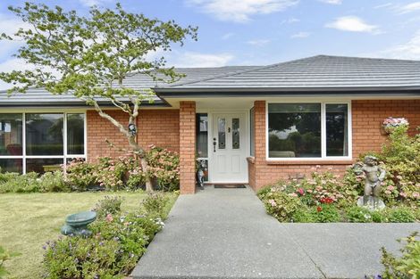 Photo of property in 48 Lamorna Road, Parklands, Christchurch, 8083