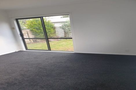 Photo of property in 5 Lendic Avenue, Henderson, Auckland, 0612